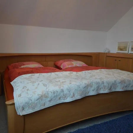 Апартаменты Spacious In Schauren Mosel Near Forest